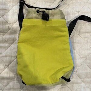 lululemon water bottle bag